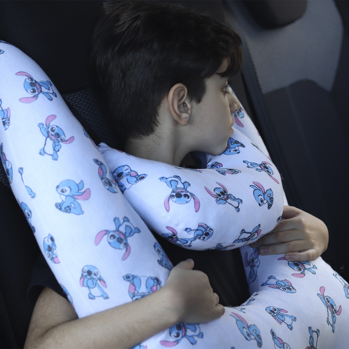 Almofada H Viagens e Passeios Tranquilos | Varietah Kids™